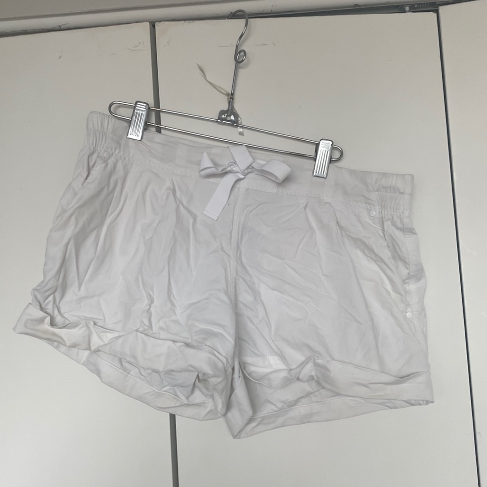 COPY - Lulu Lemon White Shorts